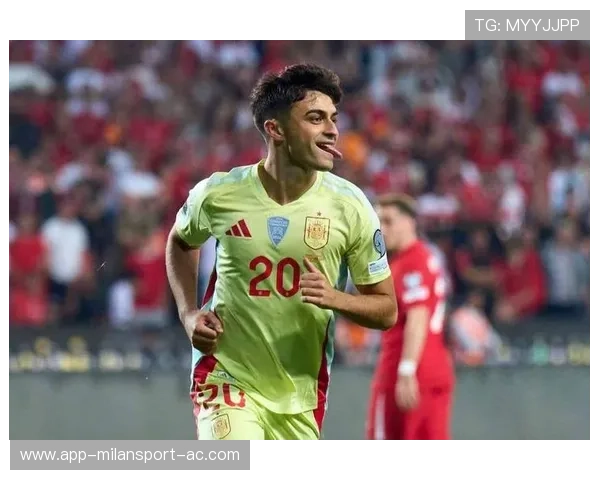 佩德里穿透直塞铺开巴萨攻势 佩德里穿透直塞铺开巴萨攻势